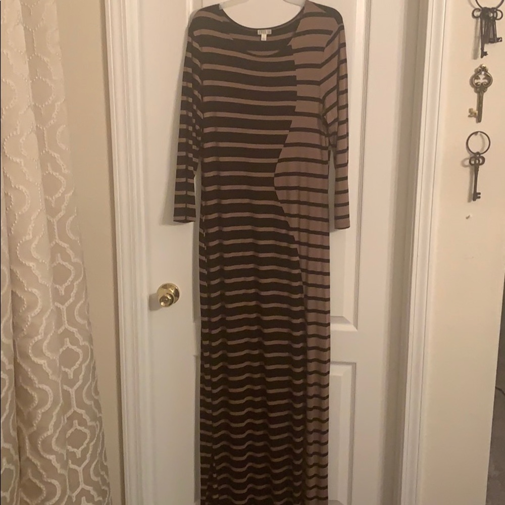Shape contour dress